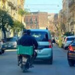 Automobilisti e pedoni a Catania